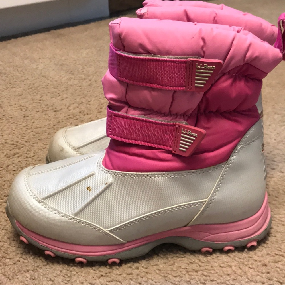 L.L. Bean kids snow boot. Size 3